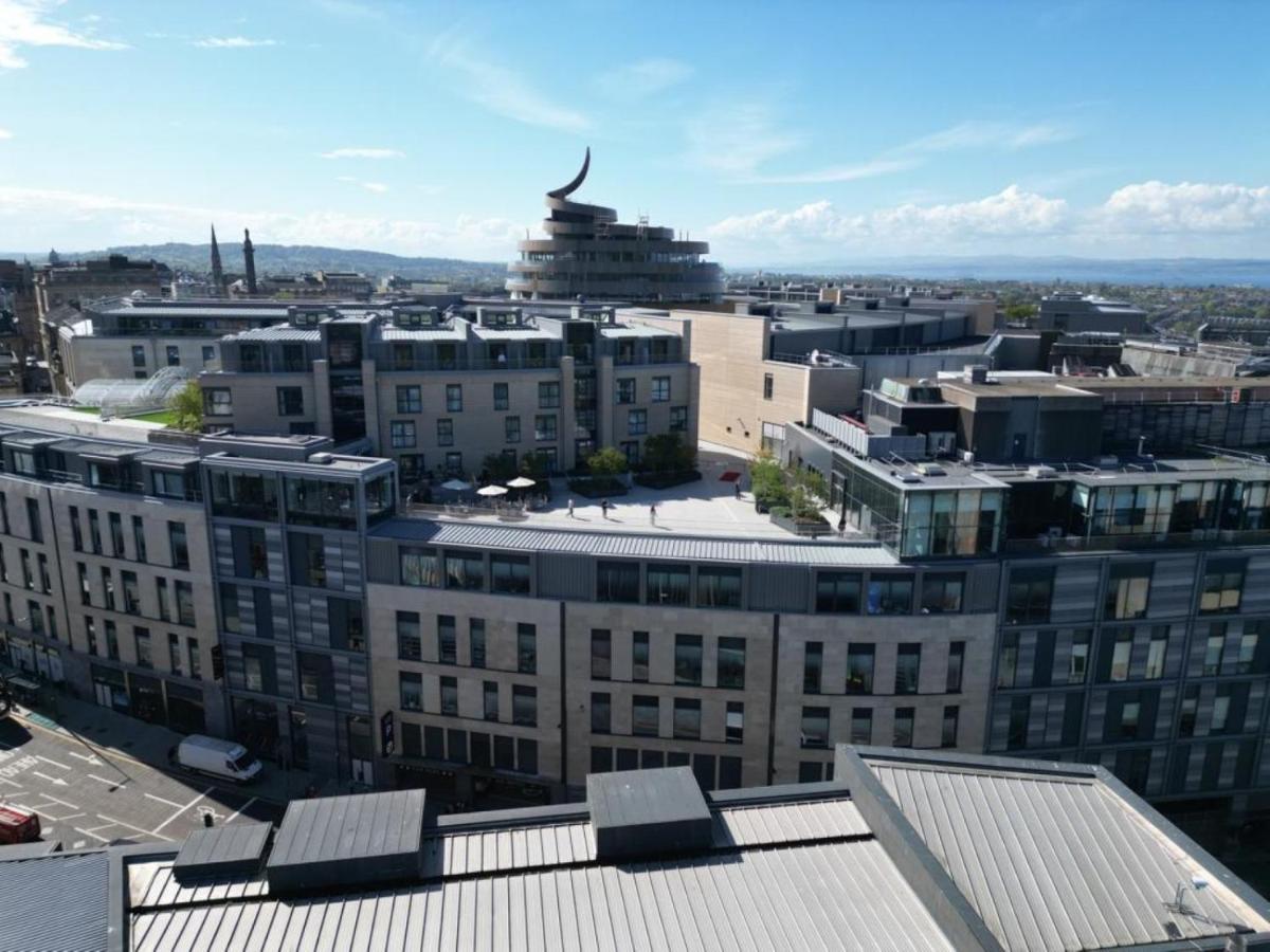 Roomzzz EDI Exteriér fotografie
